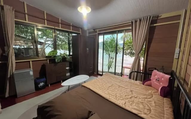 Smiley Bungalows Guesthouse