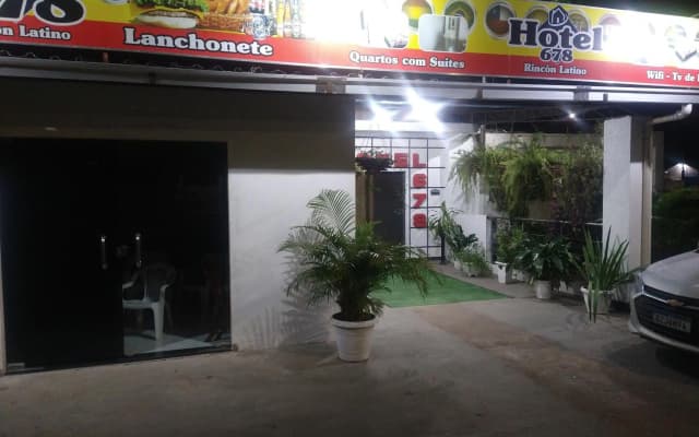 Hotel 678