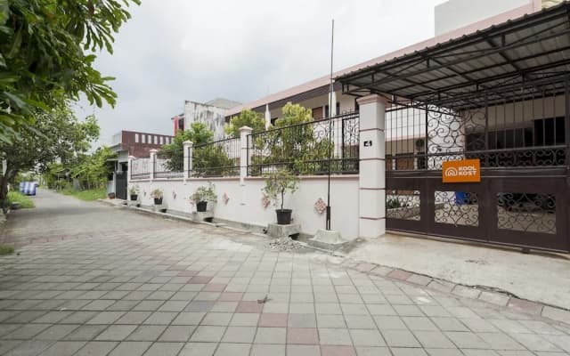 KoolKost Syariah near UPN Veteran