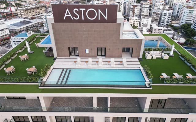 Отель Aston Rubi City Suites