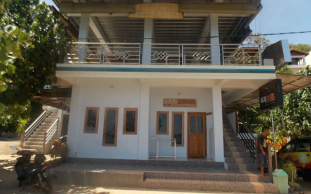 Bajo Sunset Hostel