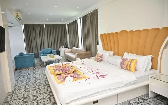 Urvi Banquets & Guest House