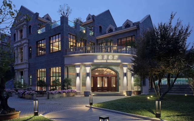 Moonrise Hotels & Resorts