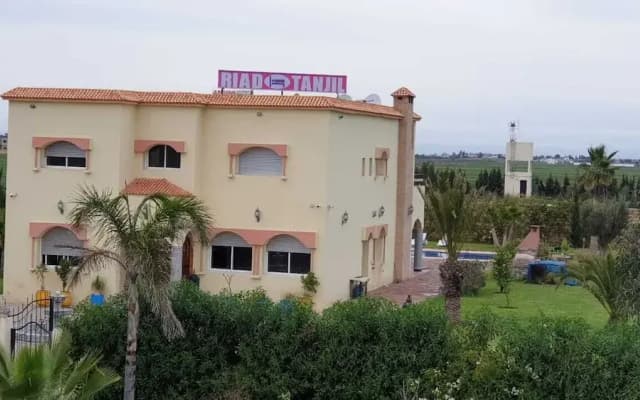 Riad Tanjil