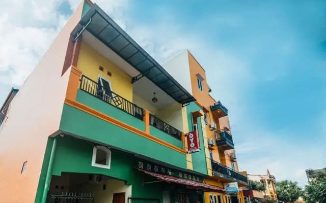 OYO 2165 Alyah Guest House Syariah
