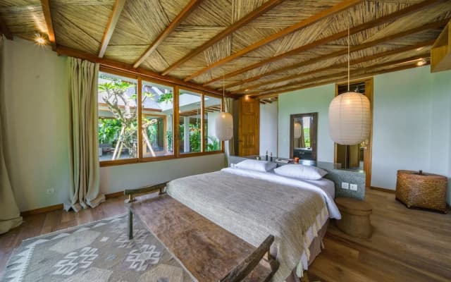 Villa Kauh - Luxury Tropical 5BR Villa