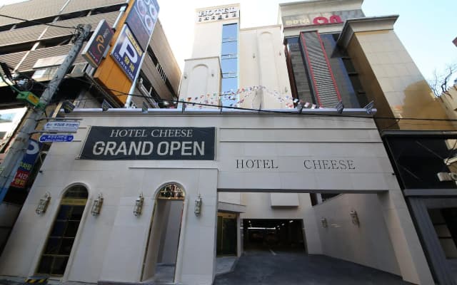 Hotel Cheese