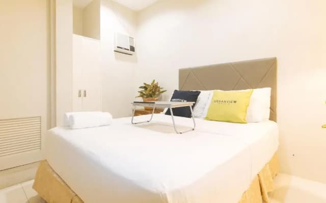 UrbanView @ Lacson Street Bacolod City by RedDoorz