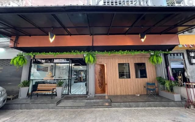 Pratunam Family House 2