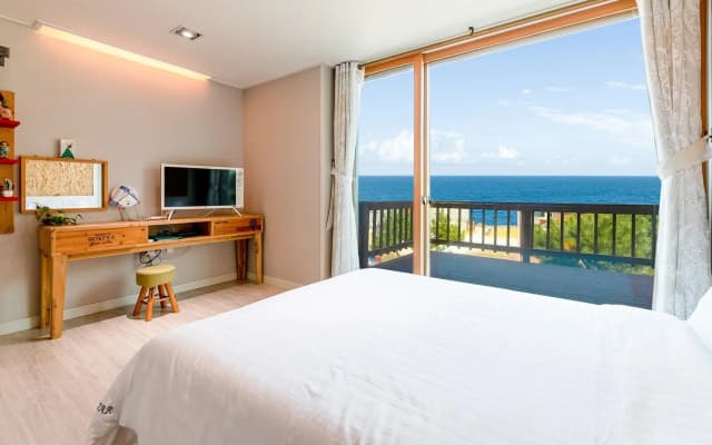 Goseong Sea&star Pension