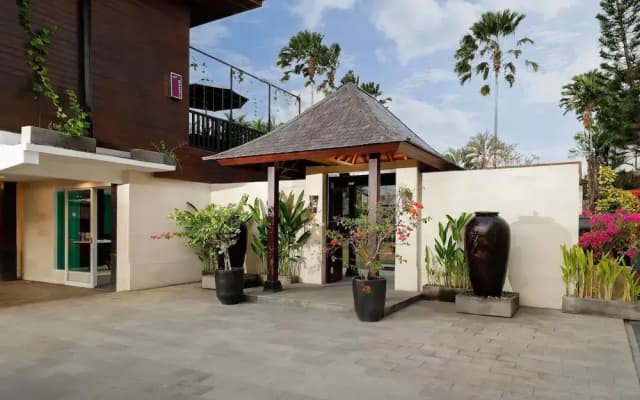 Shanti Estate Seminyak by Nakula