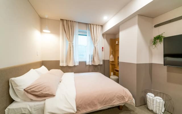 Upflo Hostel