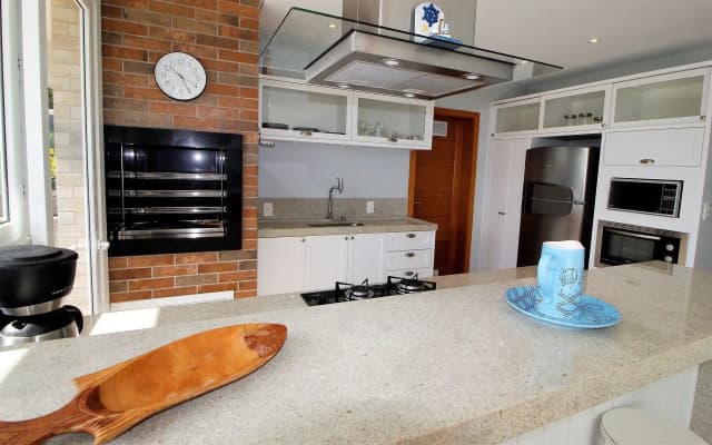 1082 - Flat com Vista para o Mar e Hidromassagem para Locação de Temporada em Bombinhas