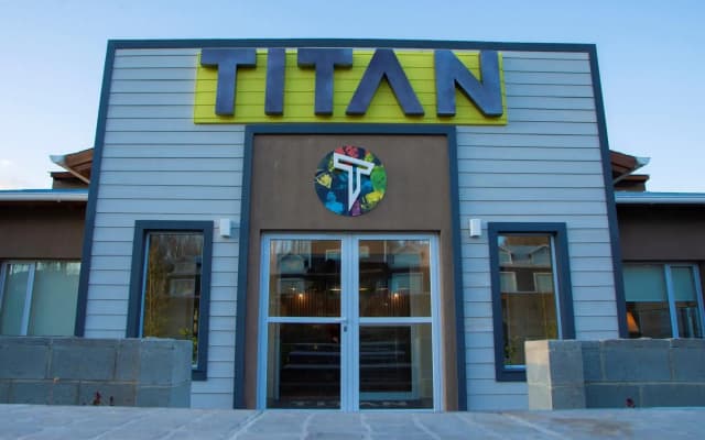 Titán Hostel