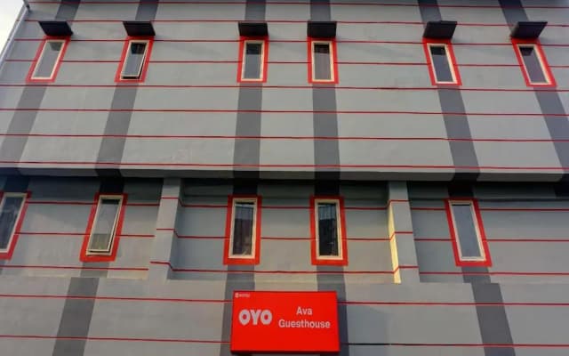OYO 90062 Ava Guesthouse