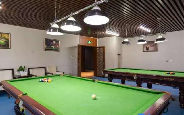 Manpu Tianmu Yangyan Hot Spring Hotel (Zhenbeibao Western Studios See Helan Performing Arts Town)