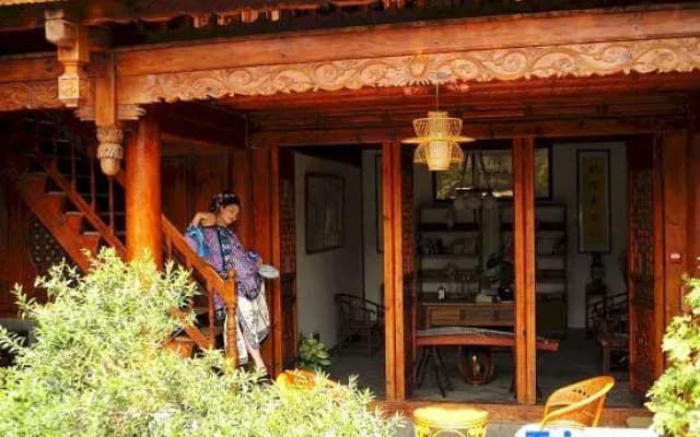 Sichenyuan culture Resort Hotel (Jianshui Ancient City)
