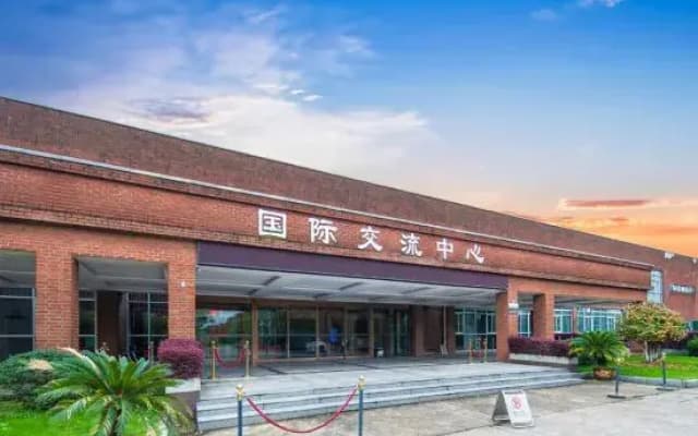 Jiangxi Bailu Hotel