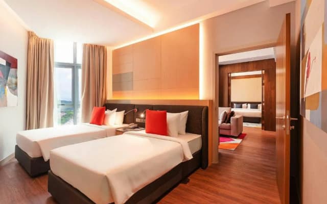 M World Hotel