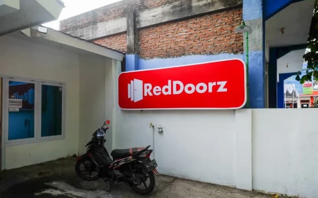 RedDoorz Syariah @ Griya Merbotan Demak