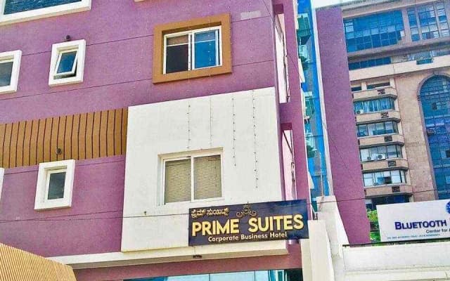 OYO Flagship 76298 Prime Suites