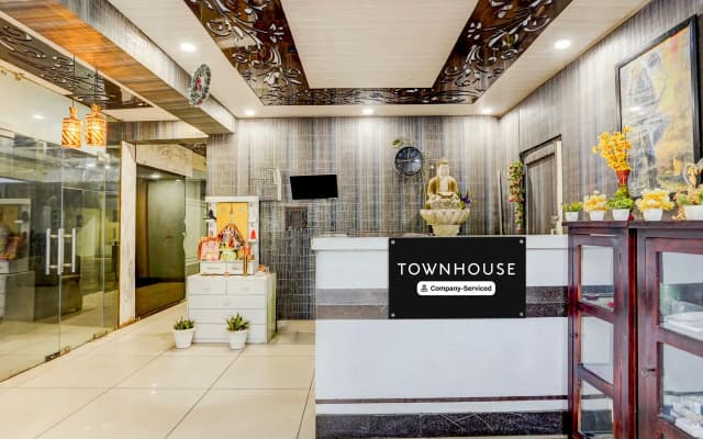 Townhouse Oak Sector 47 Near Medanta