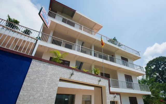 roylanka inn