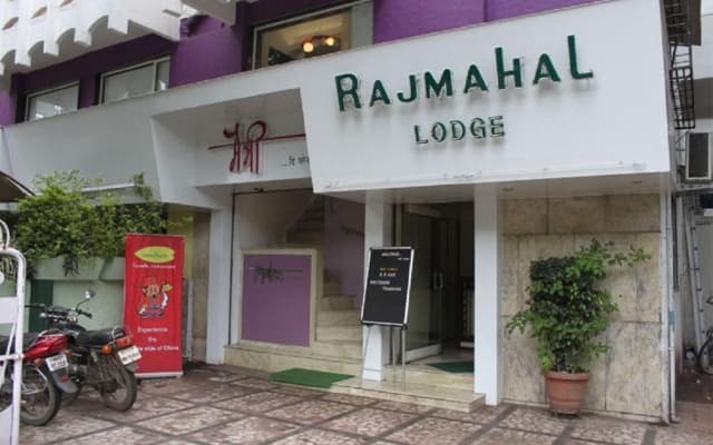 Hotel Raj Mahal