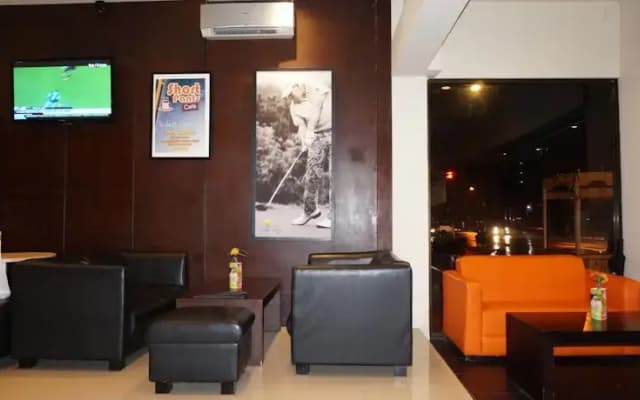 Ekon Hotel