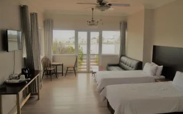 Cape Lagoon Villa