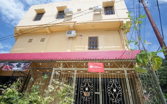 RedDoorz near Mall Abepura