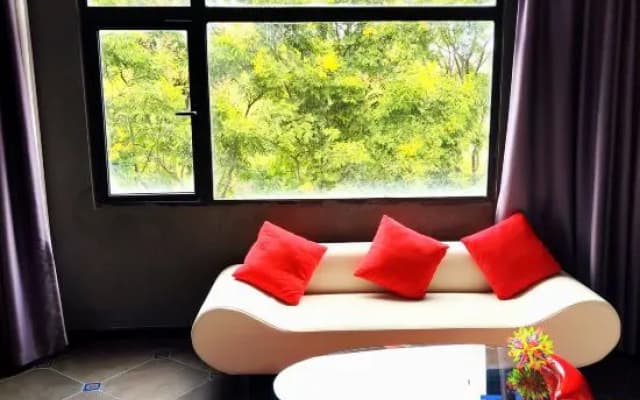 Jingzhou Youyi Hotel