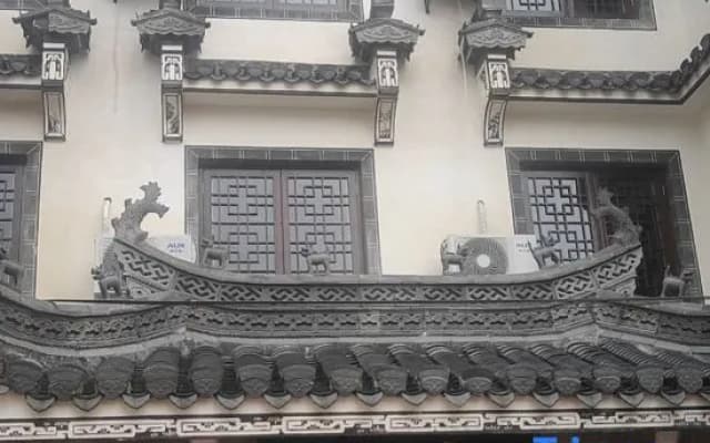 Jixi Longdewen Inn