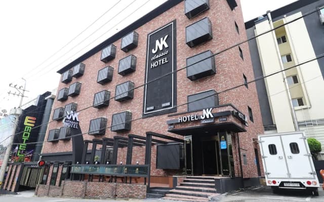 Gunsan Jnk Classic Hotel Red Plus