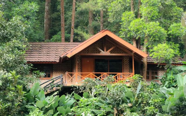 Taman Safari Lodge