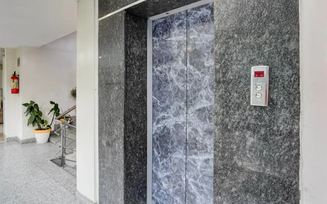 Super Townhouse Oak ONGC Crossway Formerly Hotel Gold Stone Comfort