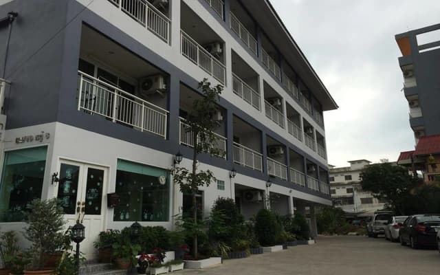 OYO 75389 Pandora house