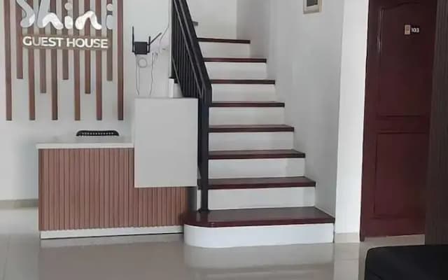 Shini Guest House