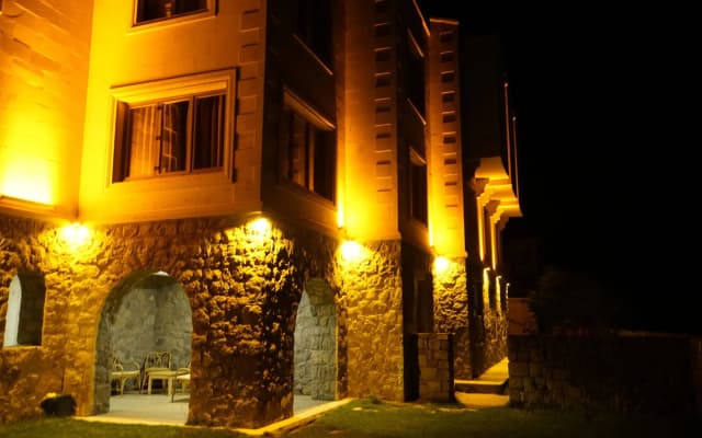 Cinarli Kasri Hotel