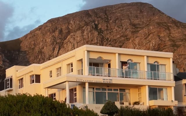 Hermanus Beachfront Lodge