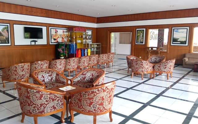 Toba Beach Hotel