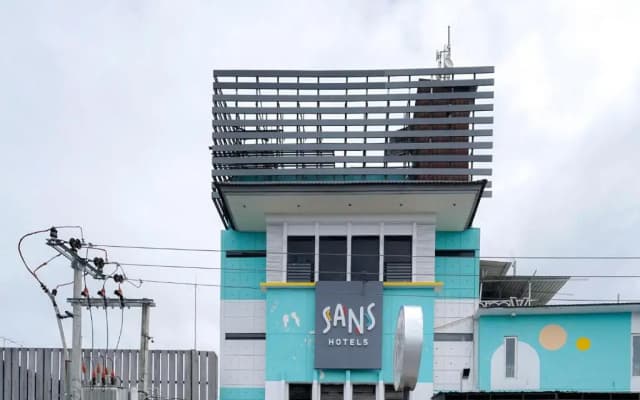 Sans Hotel Sunset Point Seminyak