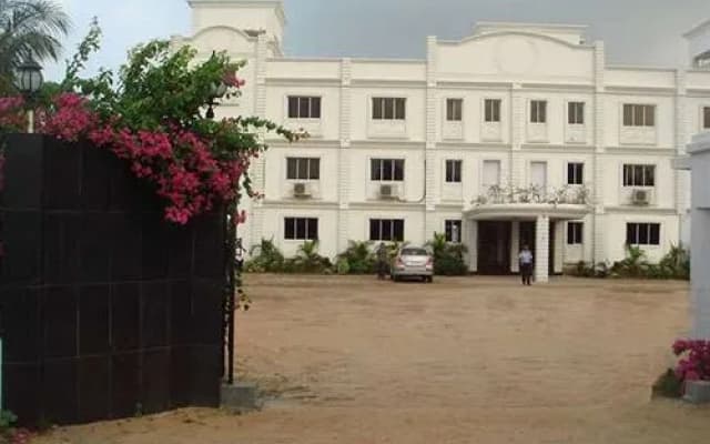 United 21 Beach View, Mandarmoni