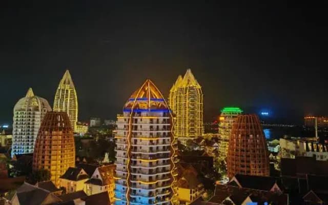 Xiqu Homestay (Gaozhuang Star Night Market)