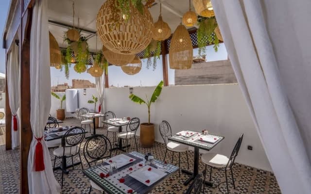 Riad Safran et Soleil