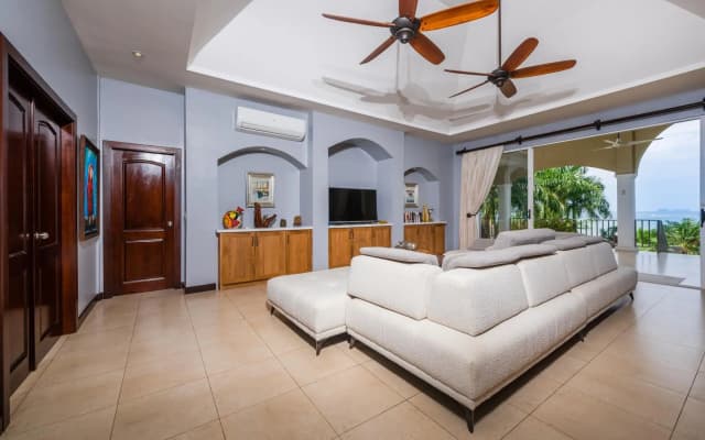Beachfront Potrero Nice 7-br Villa Chef Included - Casa Royal