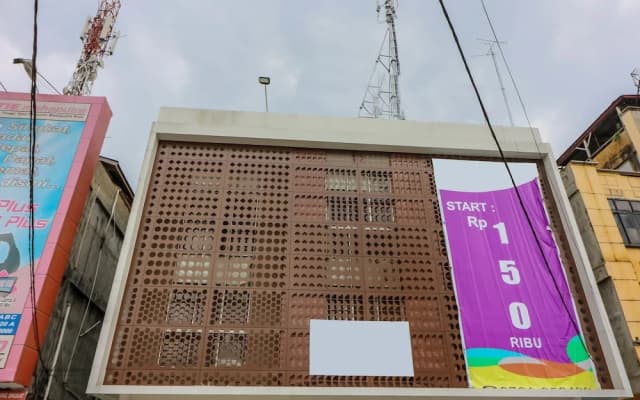 NIDA Rooms Sudirman 240 Marpoyan Damai at Sabrina 81 Hotel