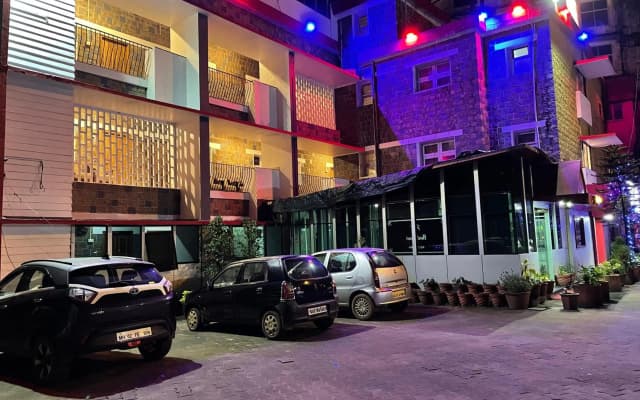 Hotel Caveri