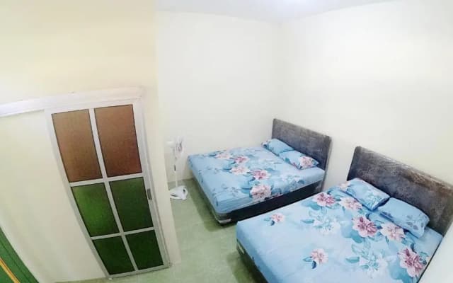 Ngadiwinatan Alleyway Guest House Jogja