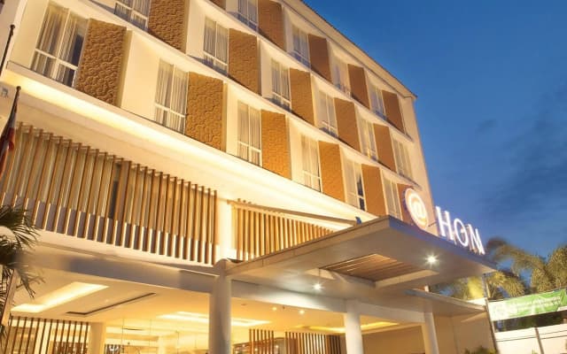 @Hom Platinum Gowongan
